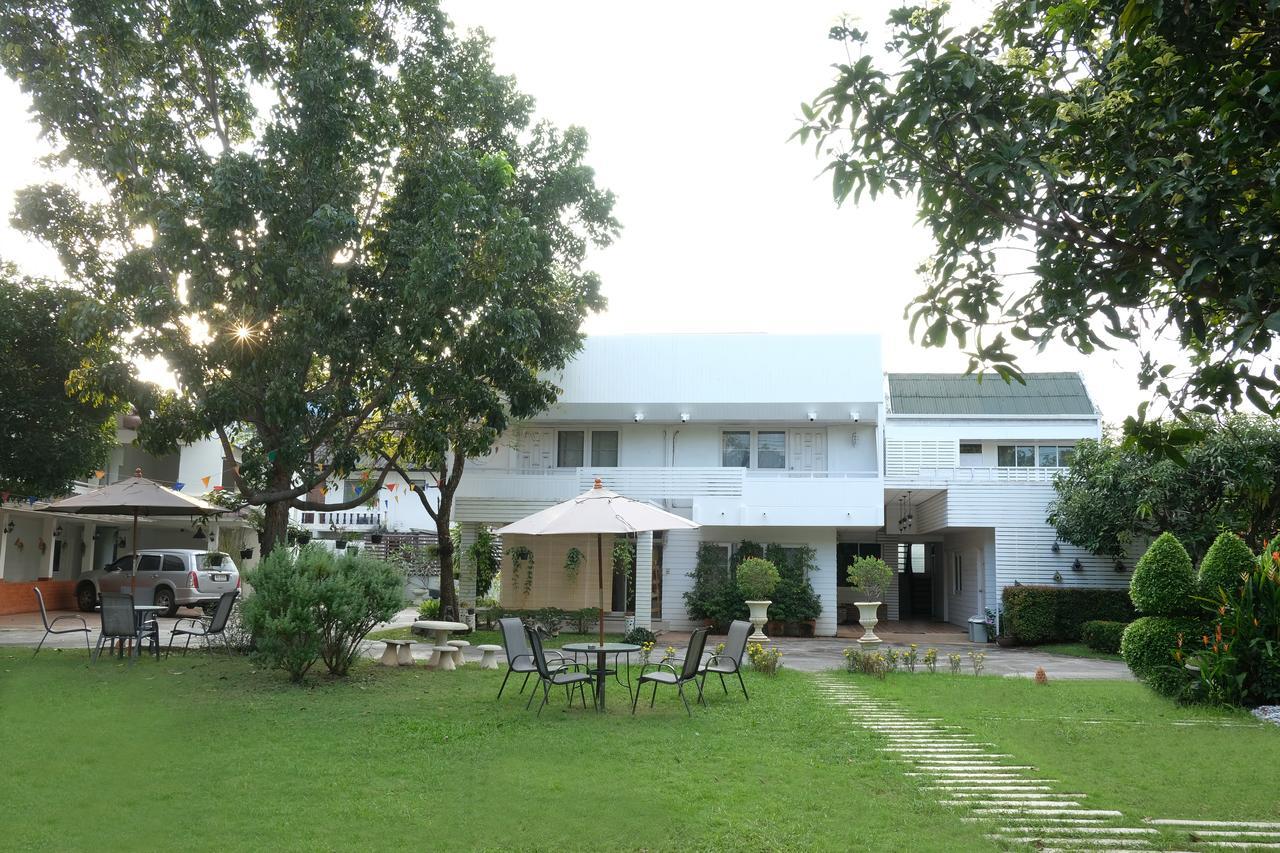 Udee Cozy Bed & Breakfast Chiang Mai Exterior photo
